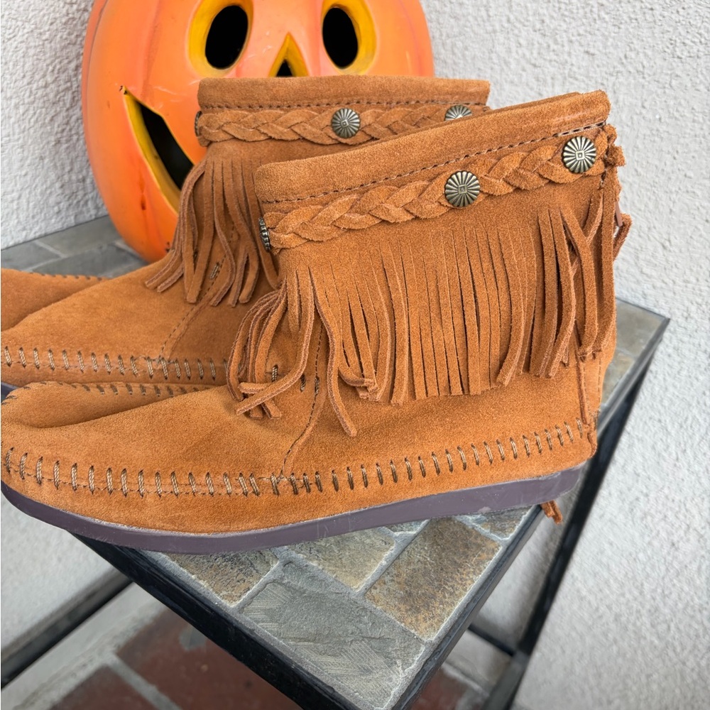 Minnetonka Brown Suede Fringe Bootie Moccasins - Picture 13 of 17